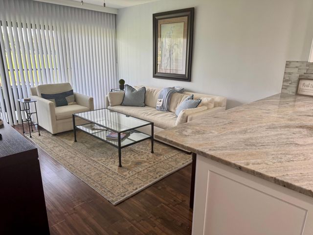 401 Greensward Lane 102-a, Delray Beach, FL 33445