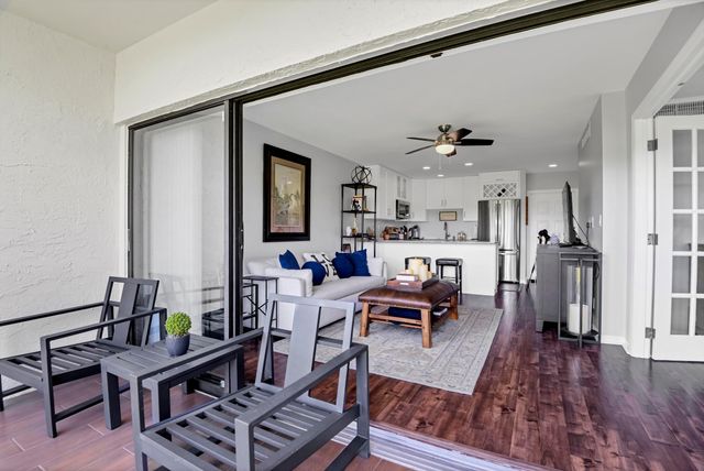 401 Greensward Lane 102-a, Delray Beach, FL 33445