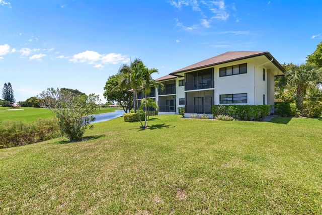 401 Greensward Lane 102-a, Delray Beach, FL 33445