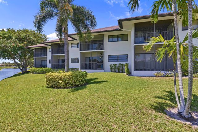 401 Greensward Lane 102-a, Delray Beach, FL 33445