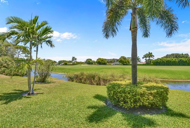 401 Greensward Lane 102-a, Delray Beach, FL 33445