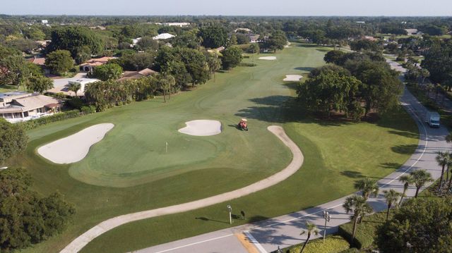 401 Greensward Lane 102-a, Delray Beach, FL 33445