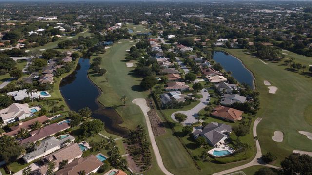 401 Greensward Lane 102-a, Delray Beach, FL 33445