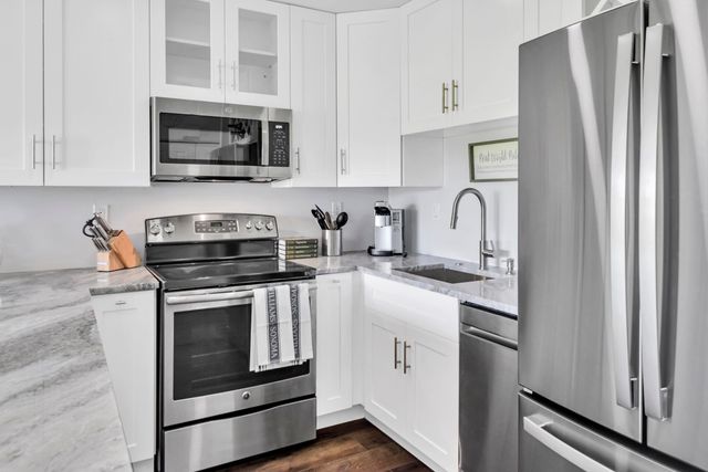 401 Greensward Lane 102-a, Delray Beach, FL 33445