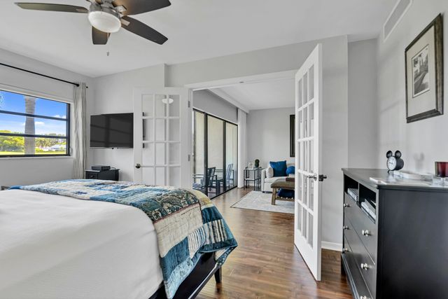 401 Greensward Lane 102-a, Delray Beach, FL 33445