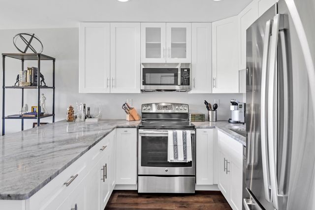 401 Greensward Lane 102-a, Delray Beach, FL 33445