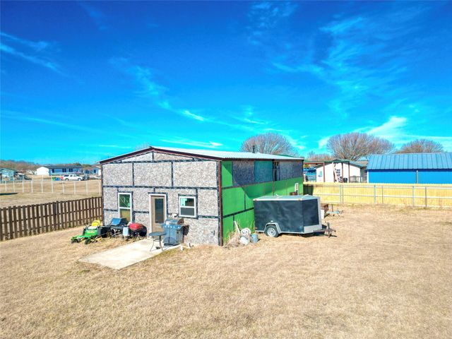 301 Choice Drive, Palmer, TX 75152