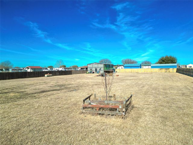 301 Choice Drive, Palmer, TX 75152