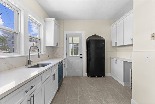 113 Elm Ave, Quincy, MA 02170