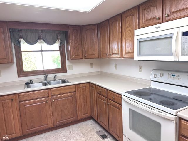 423 Alexander Drive, Seymour, IN 47274
