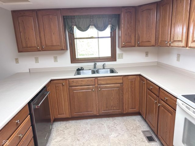 423 Alexander Drive, Seymour, IN 47274