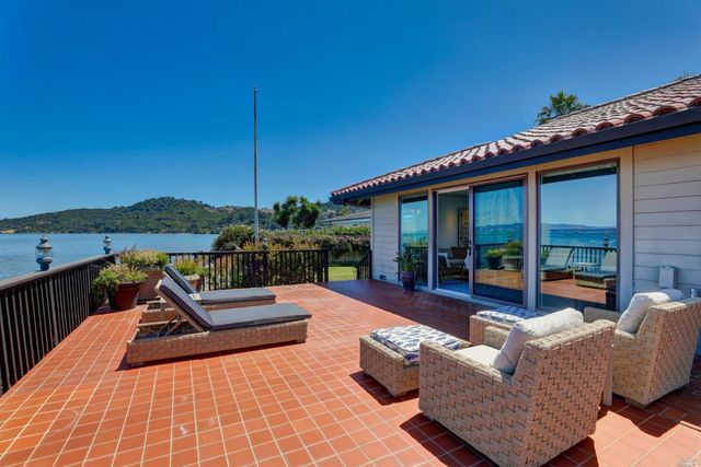 79 Saint Thomas Way, Tiburon, CA 94920