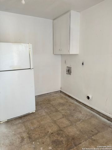 6306 Madeleine, San Antonio, TX 78229