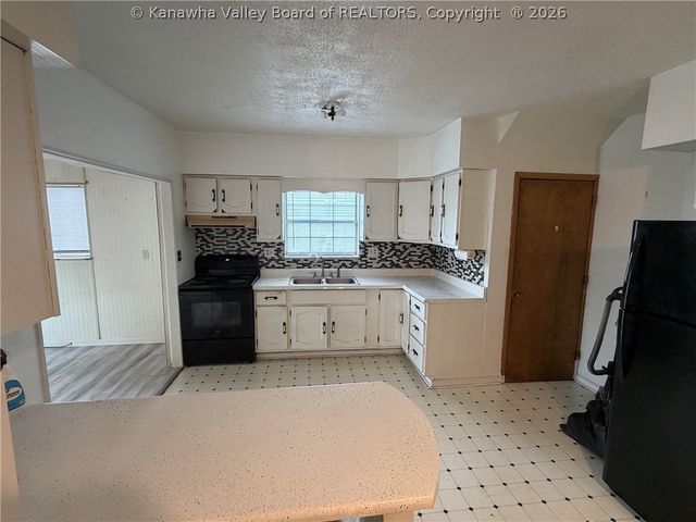 5603 Kanawha Avenue Se, Charleston, WV 25304