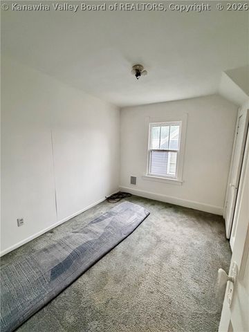 5603 Kanawha Avenue Se, Charleston, WV 25304