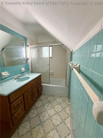 5603 Kanawha Avenue Se, Charleston, WV 25304