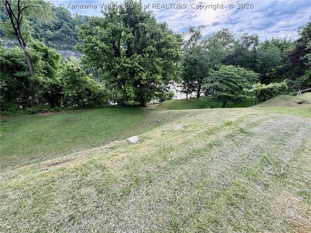 5603 Kanawha Avenue Se, Charleston, WV 25304
