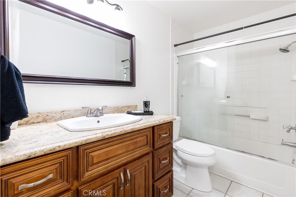 Image 10 of property listing at 15000 Downey 211, Paramount, CA 90723