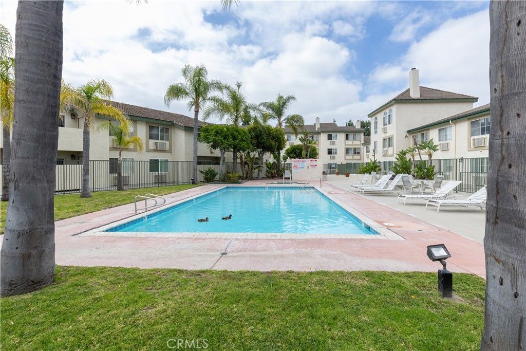 Image 11 of property listing at 15000 Downey 211, Paramount, CA 90723