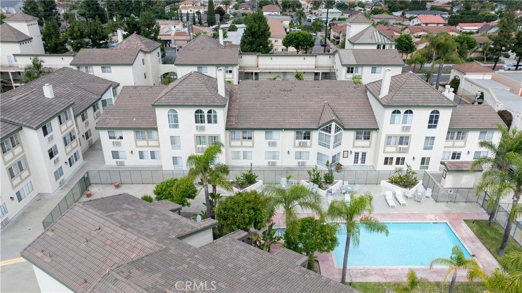 Image 18 of property listing at 15000 Downey 211, Paramount, CA 90723