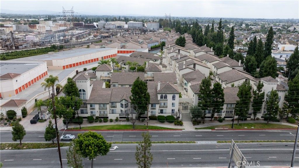 Image 22 of property listing at 15000 Downey 211, Paramount, CA 90723