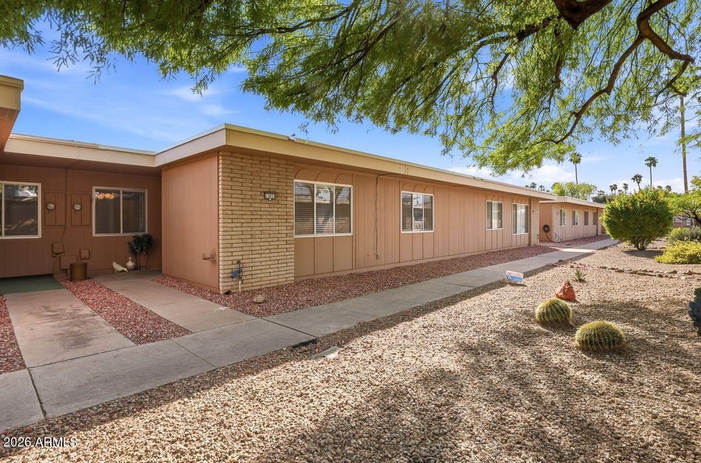Image 14 of property listing at 13659 N 109TH Avenue, Sun City, AZ 85351