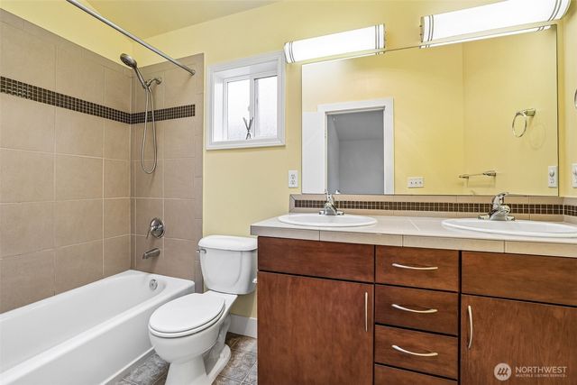 8128 Wolcott Avenue S, Seattle, WA 98118