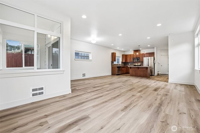8128 Wolcott Avenue S, Seattle, WA 98118