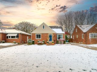 6794 York Road, Parma, OH 44130