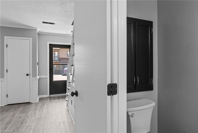 380 Vista Circle D, Winston-salem, NC 27106