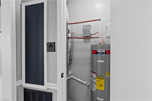 380 Vista Circle D, Winston-salem, NC 27106