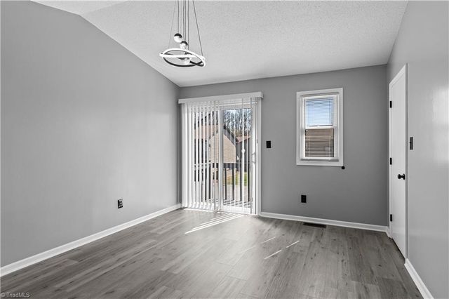 380 Vista Circle D, Winston-salem, NC 27106