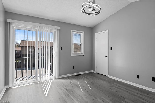 380 Vista Circle D, Winston-salem, NC 27106