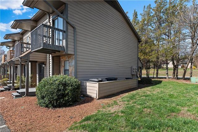 380 Vista Circle D, Winston-salem, NC 27106