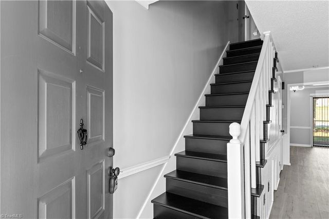 380 Vista Circle D, Winston-salem, NC 27106