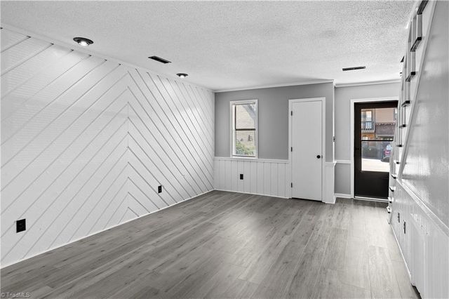 380 Vista Circle D, Winston-salem, NC 27106