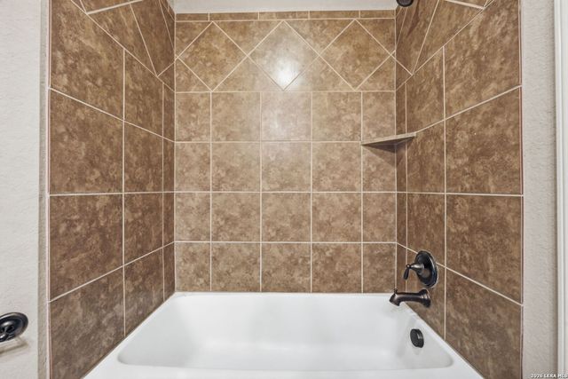 15708 Dell Ln, Selma, TX 78154