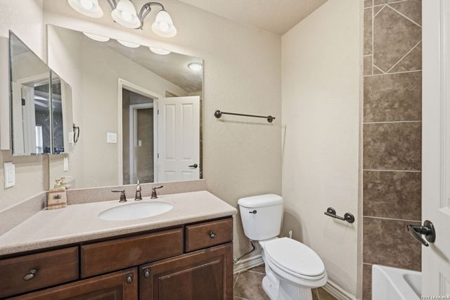 15708 Dell Ln, Selma, TX 78154