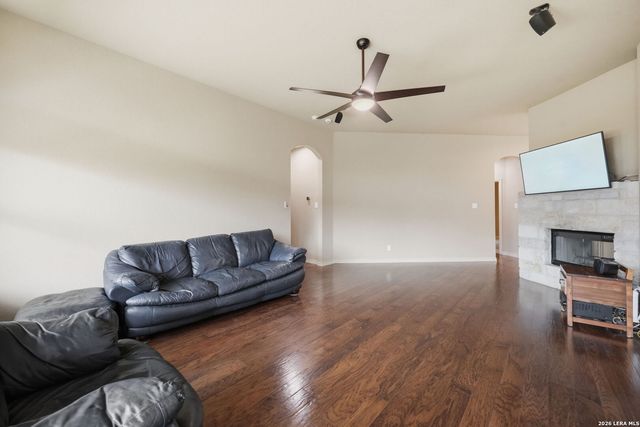 15708 Dell Ln, Selma, TX 78154