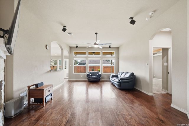 15708 Dell Ln, Selma, TX 78154