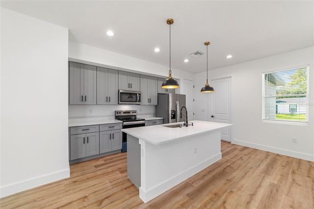 7 OAK TRAIL, Ocala, FL 34472