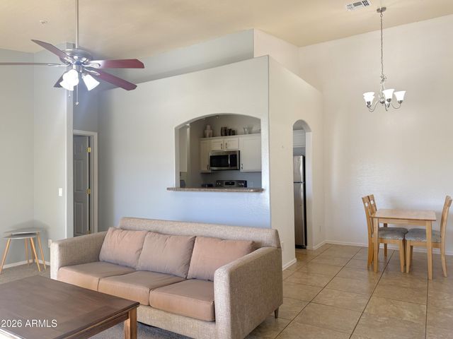 2950 W LOUISE Drive 208, Phoenix, AZ 85027