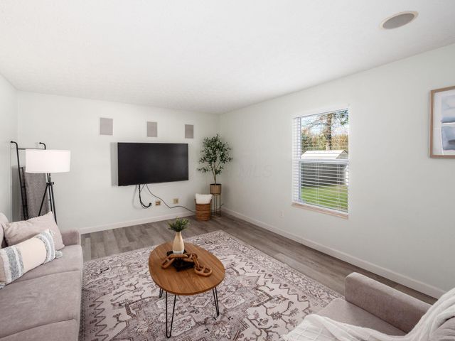 4638 Thornoak Drive, Grove City, OH 43123