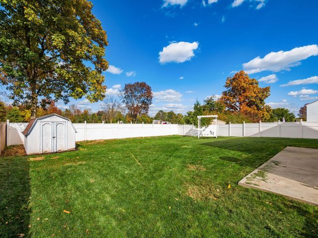 4638 Thornoak Drive, Grove City, OH 43123