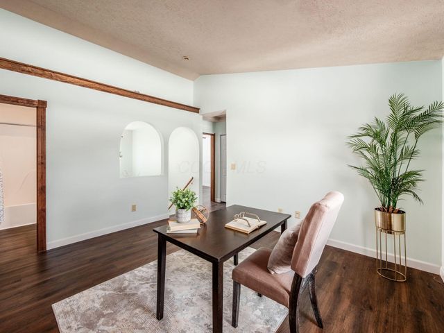 4638 Thornoak Drive, Grove City, OH 43123