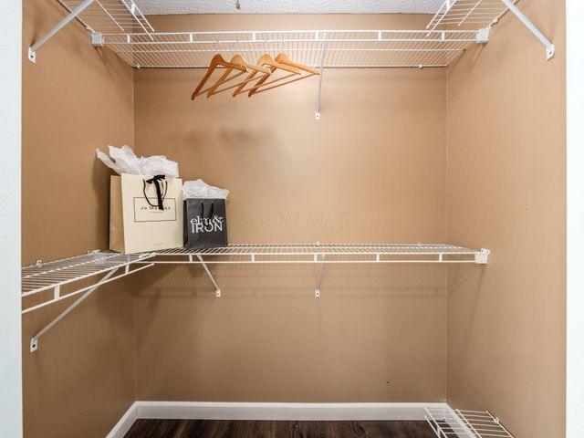 4638 Thornoak Drive, Grove City, OH 43123