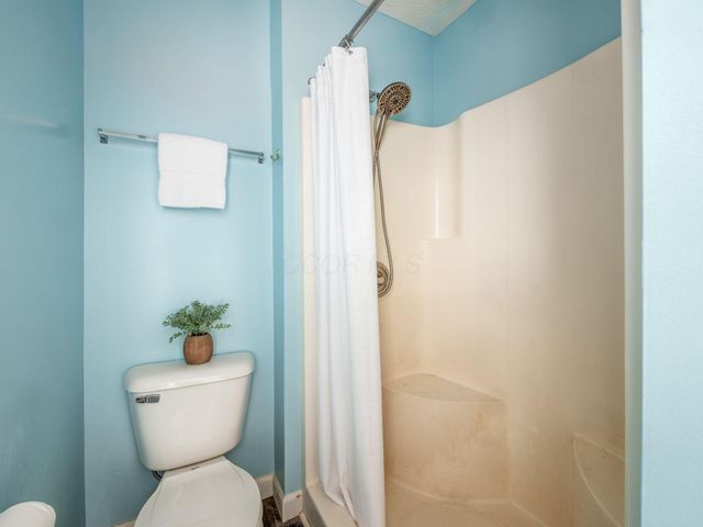 4638 Thornoak Drive, Grove City, OH 43123