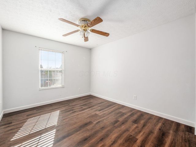 4638 Thornoak Drive, Grove City, OH 43123