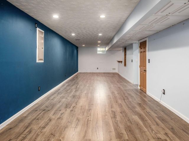 4638 Thornoak Drive, Grove City, OH 43123