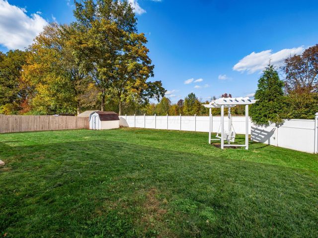 4638 Thornoak Drive, Grove City, OH 43123